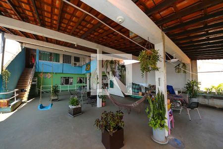 Casa à venda com 106m², 7 quartos e 3 vagas Casa à venda com 106m², 7 quartos e 3 vagasArea