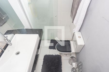 Casa à venda com 95m², 3 quartos e 1 vaga Casa à venda com 95m², 3 quartos e 1 vagaBanheiro da Suíte