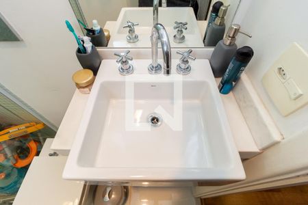 Casa à venda com 320m², 5 quartos e 2 vagas Casa à venda com 320m², 5 quartos e 2 vagasDetalhe Banheiro - Suíte 2