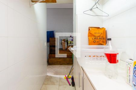 Casa à venda com 320m², 5 quartos e 2 vagas Casa à venda com 320m², 5 quartos e 2 vagasÁrea de Serviço