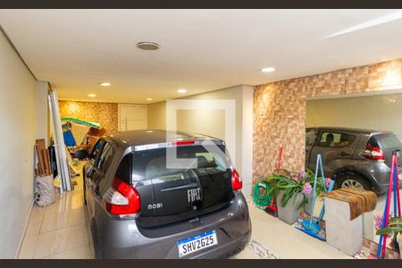 Casa à venda com 320m², 5 quartos e 2 vagas Casa à venda com 320m², 5 quartos e 2 vagasGaragem