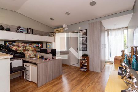 Casa à venda com 320m², 5 quartos e 2 vagas Casa à venda com 320m², 5 quartos e 2 vagasSuíte 4