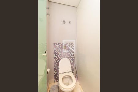 Casa à venda com 320m², 5 quartos e 2 vagas Casa à venda com 320m², 5 quartos e 2 vagasBanheiro - Suíte 3