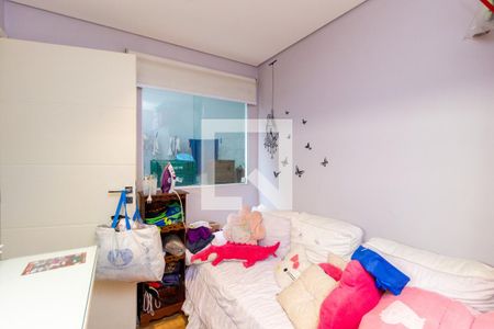 Casa à venda com 320m², 5 quartos e 2 vagas Casa à venda com 320m², 5 quartos e 2 vagasQuarto - Área de Serviço