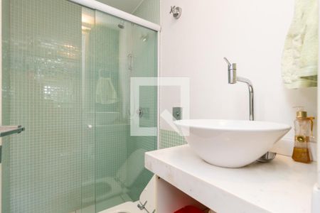 Casa à venda com 320m², 5 quartos e 2 vagas Casa à venda com 320m², 5 quartos e 2 vagasBanheiro - Suíte 4