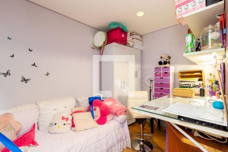 Casa à venda com 320m², 5 quartos e 2 vagas Casa à venda com 320m², 5 quartos e 2 vagasQuarto - Área de Serviço