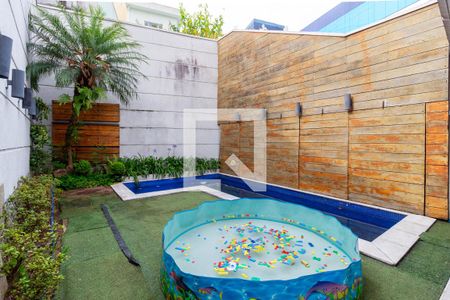 Casa à venda com 320m², 5 quartos e 2 vagas Casa à venda com 320m², 5 quartos e 2 vagasPiscina - Espaço Gourmet