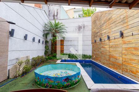 Casa à venda com 320m², 5 quartos e 2 vagas Casa à venda com 320m², 5 quartos e 2 vagasPiscina - Espaço Gourmet