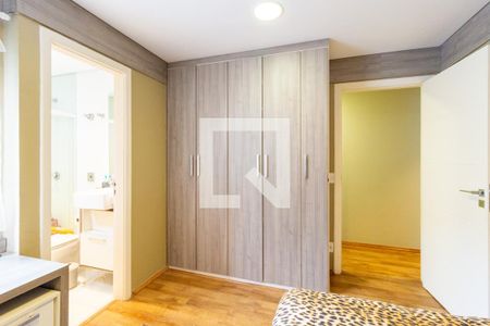 Casa à venda com 320m², 5 quartos e 2 vagas Casa à venda com 320m², 5 quartos e 2 vagasSuíte 2