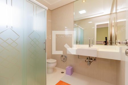 Casa à venda com 550m², 5 quartos e 6 vagasBanheiro - Suíte 1