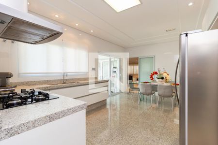 Casa à venda com 550m², 5 quartos e 6 vagasCozinha