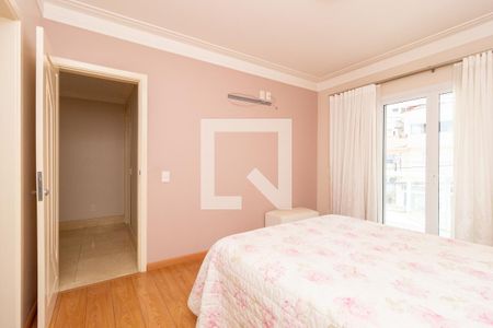 Casa à venda com 550m², 5 quartos e 6 vagasSuíte 2