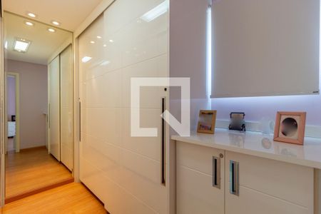 Casa à venda com 550m², 5 quartos e 6 vagasCloset - Suíte 3