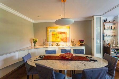 Apartamento à venda com 230m², 3 quartos e 1 vagaSala