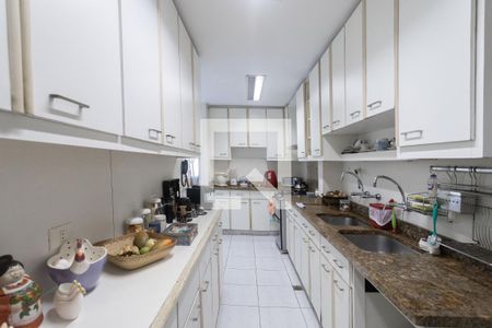 Apartamento à venda com 230m², 3 quartos e 1 vagaCozinha