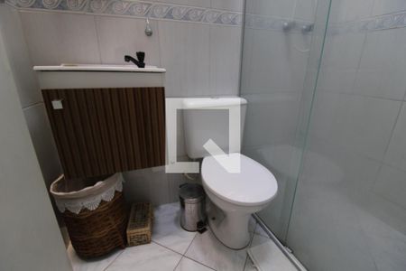 Casa de condomínio à venda com 127m², 3 quartos e 2 vagasBanheiro