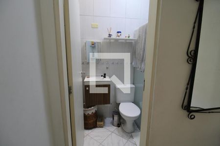 Casa de condomínio à venda com 127m², 3 quartos e 2 vagasBanheiro 