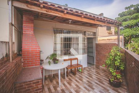 Casa à venda com 92m², 2 quartos e 1 vaga Casa à venda com 92m², 2 quartos e 1 vagaVaranda