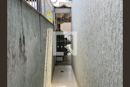Casa à venda com 100m², 2 quartos e 1 vaga Casa à venda com 100m², 2 quartos e 1 vagaCorredor lateral