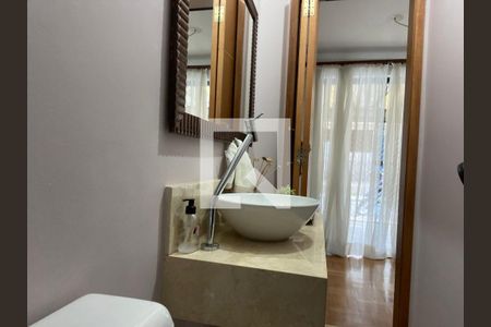 Casa à venda com 100m², 2 quartos e 1 vaga Casa à venda com 100m², 2 quartos e 1 vagaLavabo