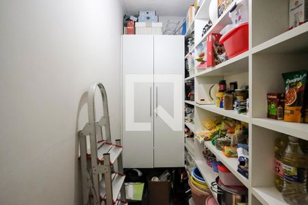 Casa à venda com 340m², 3 quartos e 3 vagasDespensa