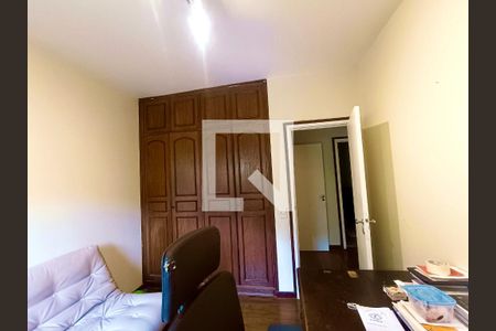Apartamento à venda com 180m², 4 quartos e 1 vagaQuarto
