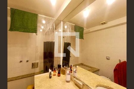 Apartamento à venda com 180m², 4 quartos e 1 vagaSuíte banheiro