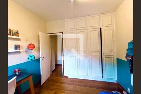 Apartamento à venda com 180m², 4 quartos e 1 vagaQuarto