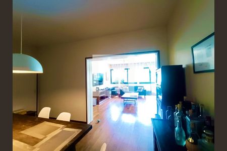 Apartamento à venda com 180m², 4 quartos e 1 vagaSala