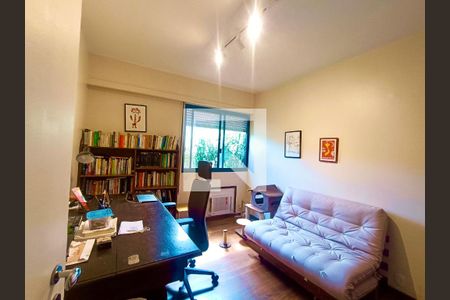 Apartamento à venda com 180m², 4 quartos e 1 vagaQuarto