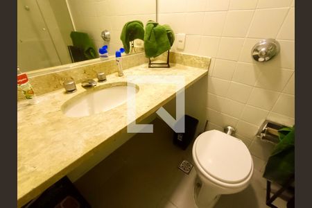 Apartamento à venda com 180m², 4 quartos e 1 vagaBanheiro social