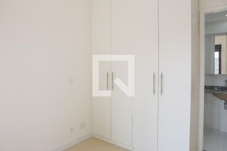 Apartamento à venda com 88m², 2 quartos e 2 vagas Apartamento à venda com 88m², 2 quartos e 2 vagasSuíte