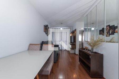 Sala de apartamento para alugar com 2 quartos, 51m² em Sítio da Figueira, São Paulo