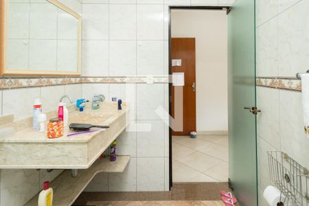 Casa à venda com 270m², 4 quartos e 2 vagas Casa à venda com 270m², 4 quartos e 2 vagasBanheiro - Suíte 2