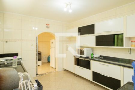 Casa à venda com 270m², 4 quartos e 2 vagas Casa à venda com 270m², 4 quartos e 2 vagasCozinha