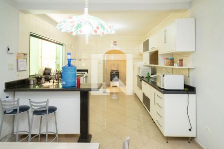 Casa à venda com 270m², 4 quartos e 2 vagas Casa à venda com 270m², 4 quartos e 2 vagasCozinha