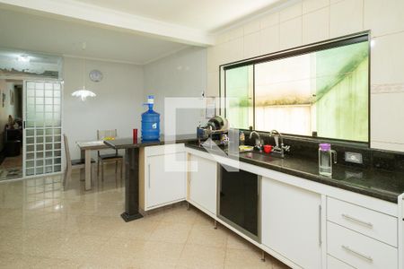 Casa à venda com 270m², 4 quartos e 2 vagas Casa à venda com 270m², 4 quartos e 2 vagasCozinha