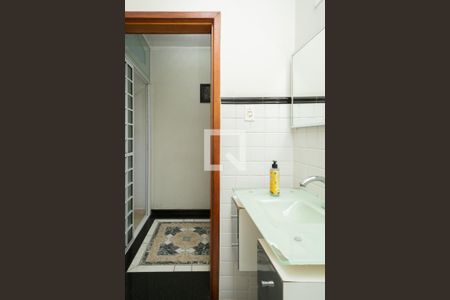 Casa à venda com 270m², 4 quartos e 2 vagas Casa à venda com 270m², 4 quartos e 2 vagasLavabo 1