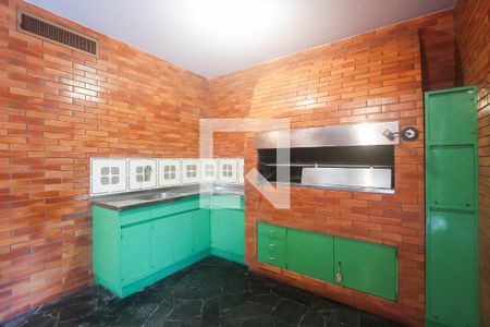 Casa à venda com 485m², 4 quartos e 3 vagas Casa à venda com 485m², 4 quartos e 3 vagasChurrasqueira