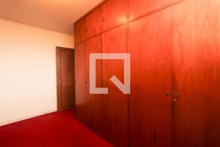 Casa à venda com 485m², 4 quartos e 3 vagas Casa à venda com 485m², 4 quartos e 3 vagasCloset