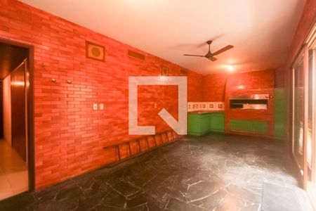 Casa à venda com 485m², 4 quartos e 3 vagas Casa à venda com 485m², 4 quartos e 3 vagasChurrasqueira