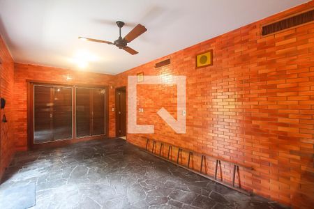 Casa à venda com 485m², 4 quartos e 3 vagas Casa à venda com 485m², 4 quartos e 3 vagasChurrasqueira