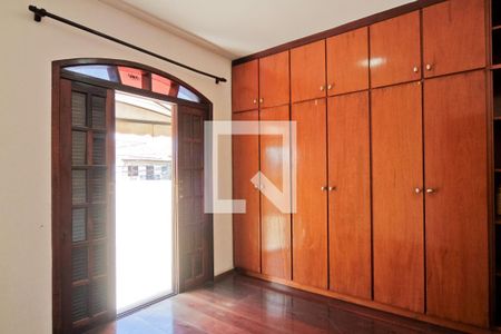Suíte de casa para alugar com 3 quartos, 102m² em Jardim Pinheiros, São Paulo
