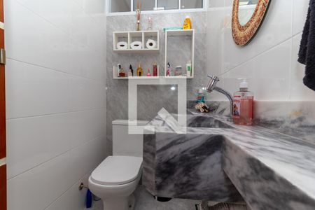 Casa à venda com 160m², 3 quartos e 2 vagas Casa à venda com 160m², 3 quartos e 2 vagasLavabo