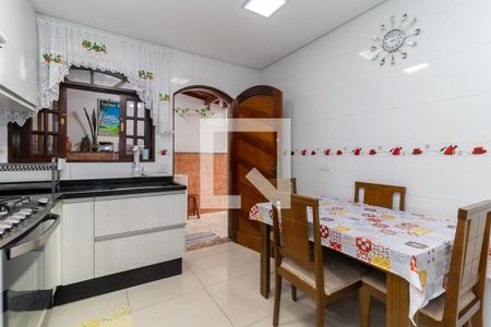 Casa à venda com 160m², 3 quartos e 2 vagas Casa à venda com 160m², 3 quartos e 2 vagasCozinha