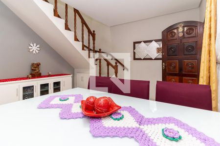 Casa à venda com 160m², 3 quartos e 2 vagas Casa à venda com 160m², 3 quartos e 2 vagasSala de Jantar