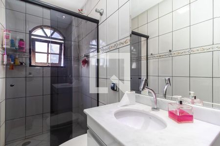 Casa à venda com 160m², 3 quartos e 2 vagas Casa à venda com 160m², 3 quartos e 2 vagasBanheiro 2