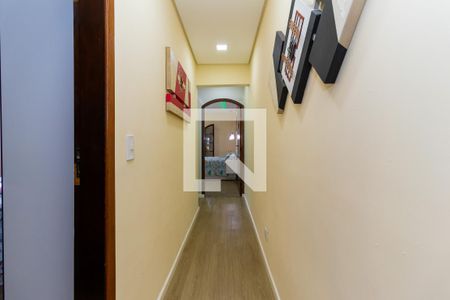 Casa à venda com 160m², 3 quartos e 2 vagas Casa à venda com 160m², 3 quartos e 2 vagasCorredor