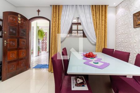 Casa à venda com 160m², 3 quartos e 2 vagas Casa à venda com 160m², 3 quartos e 2 vagasSala de Jantar