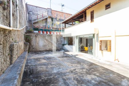 Casa à venda com 190m², 2 quartos e sem vaga Casa à venda com 190m², 2 quartos e sem vagaÁrea Externa